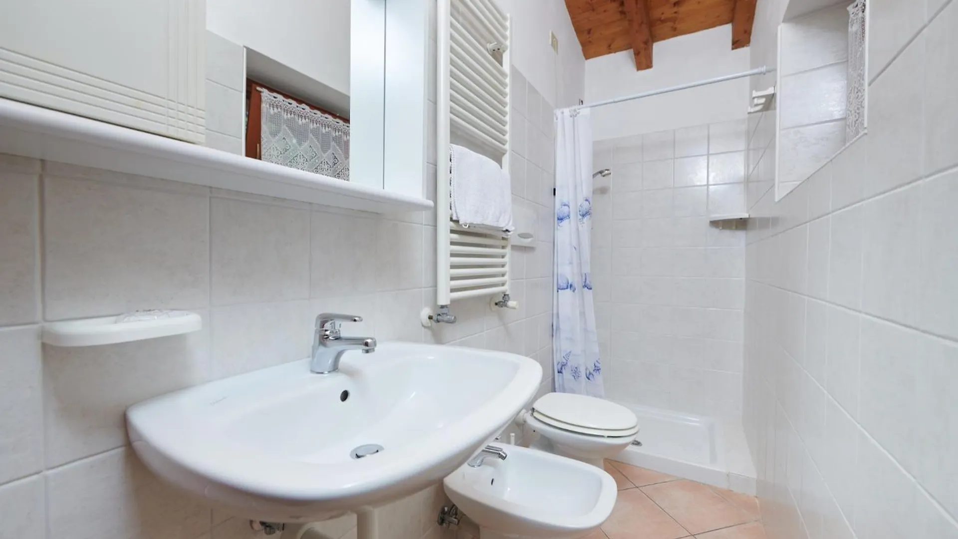 דירות מאלצ'סינה Casa Carlotta